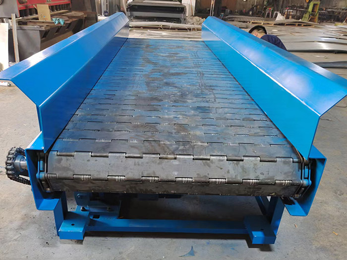 鏈板輸送機(jī)