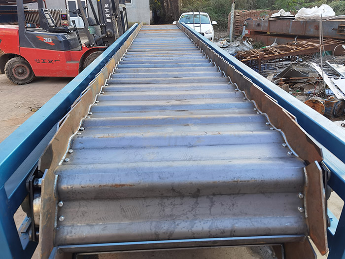 鱗板輸送機(jī)